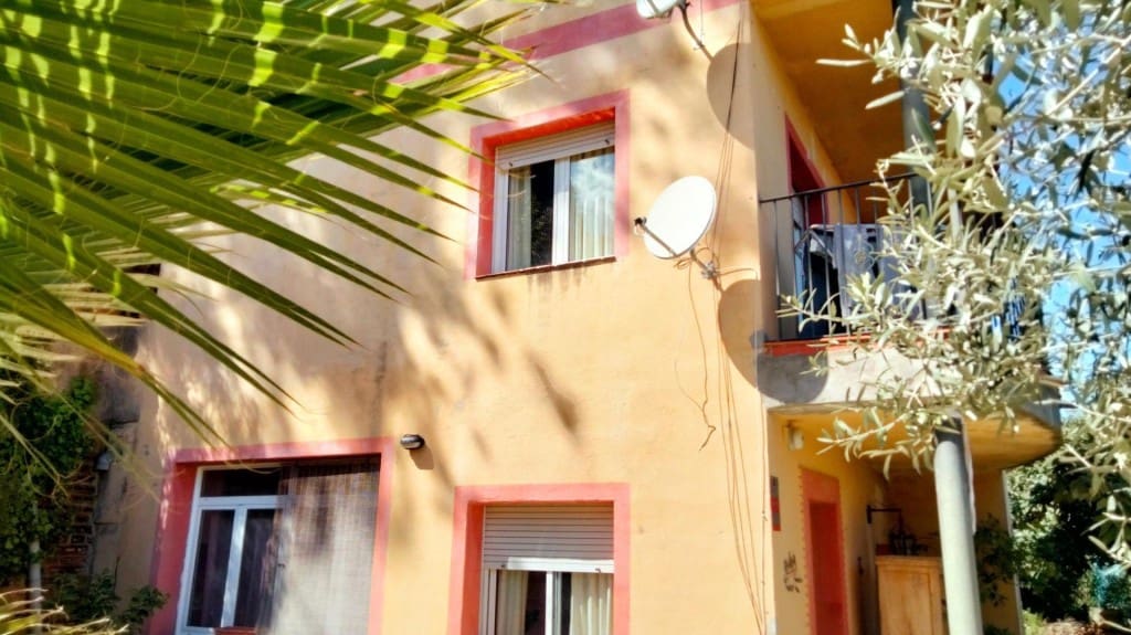 6 sovrum Villa till salu i Piera - 264 000 € (Ref: 9755533)