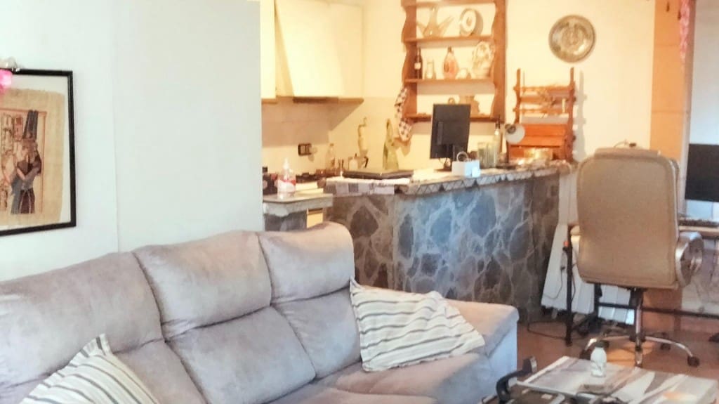 6 sovrum Villa till salu i Piera - 264 000 € (Ref: 9755533)