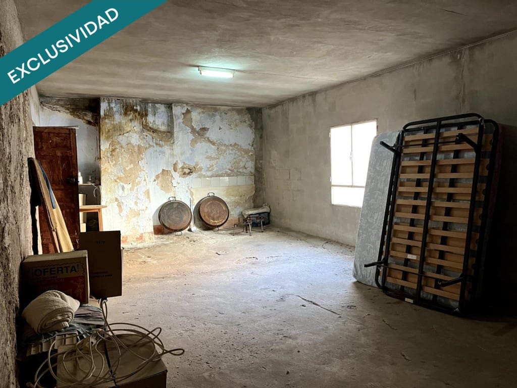 4 slaapkamer Villa te koop in Bugarra - € 125.000 (Ref: 9755538)