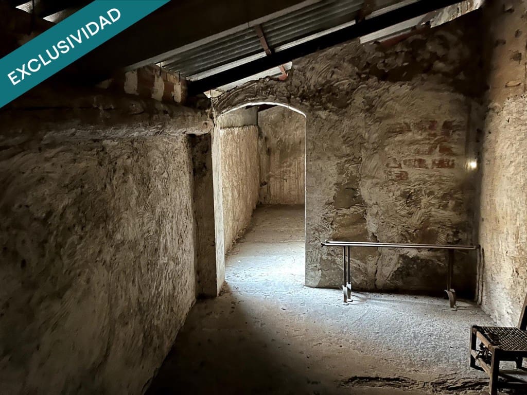 4 slaapkamer Villa te koop in Bugarra - € 125.000 (Ref: 9755538)