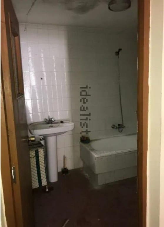 5 bedroom Finca/Country House for sale in Valencia de Don Juan - € 88,000 (Ref: 9755545)