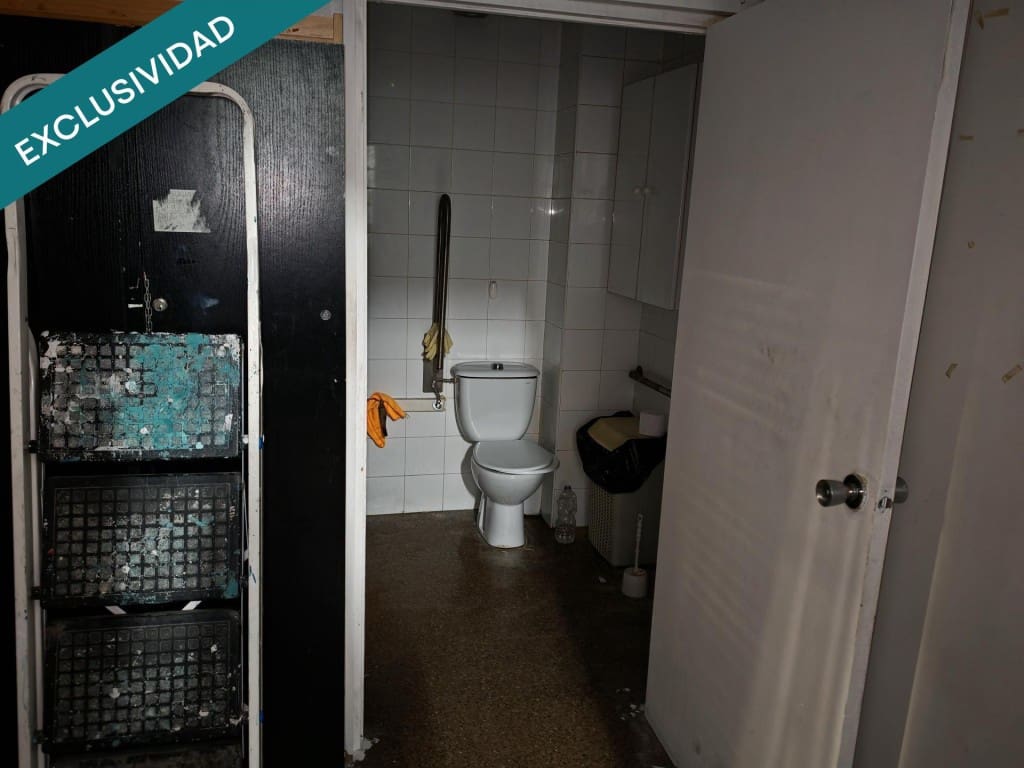 Local Commercial à vendre à Barcelone ville - 60 000 € (Ref: 9755551)