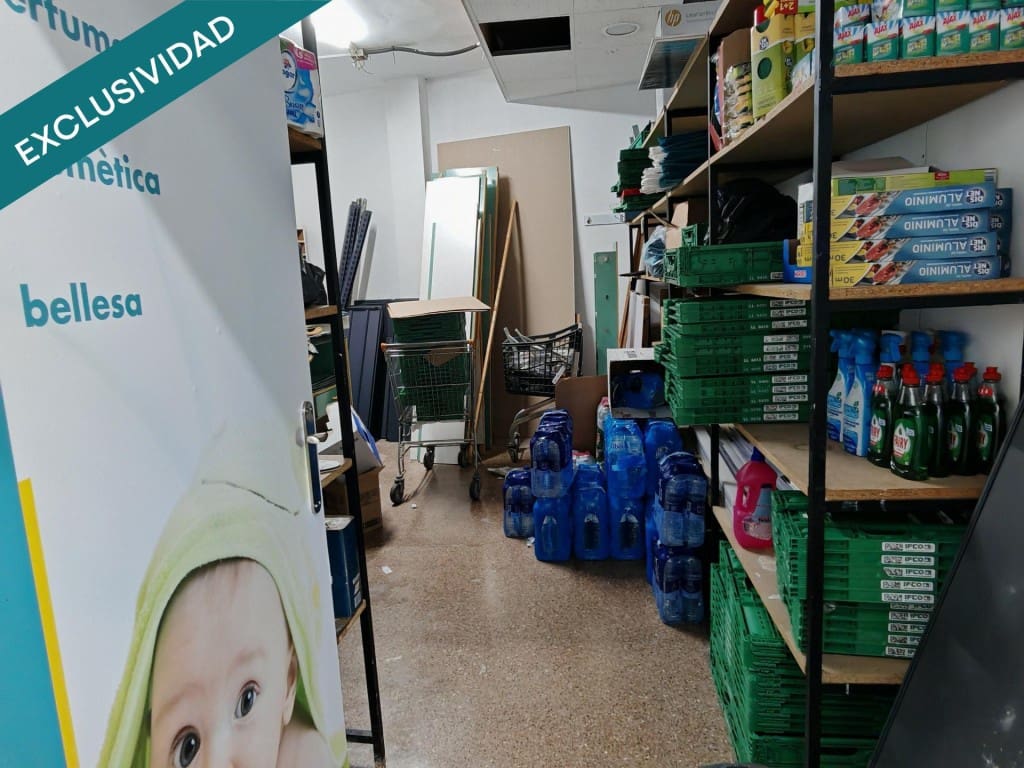 Local Commercial à vendre à Barcelone ville - 60 000 € (Ref: 9755551)