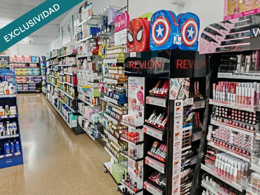 Local Commercial à vendre à Barcelone ville - 60 000 € (Ref: 9755551)