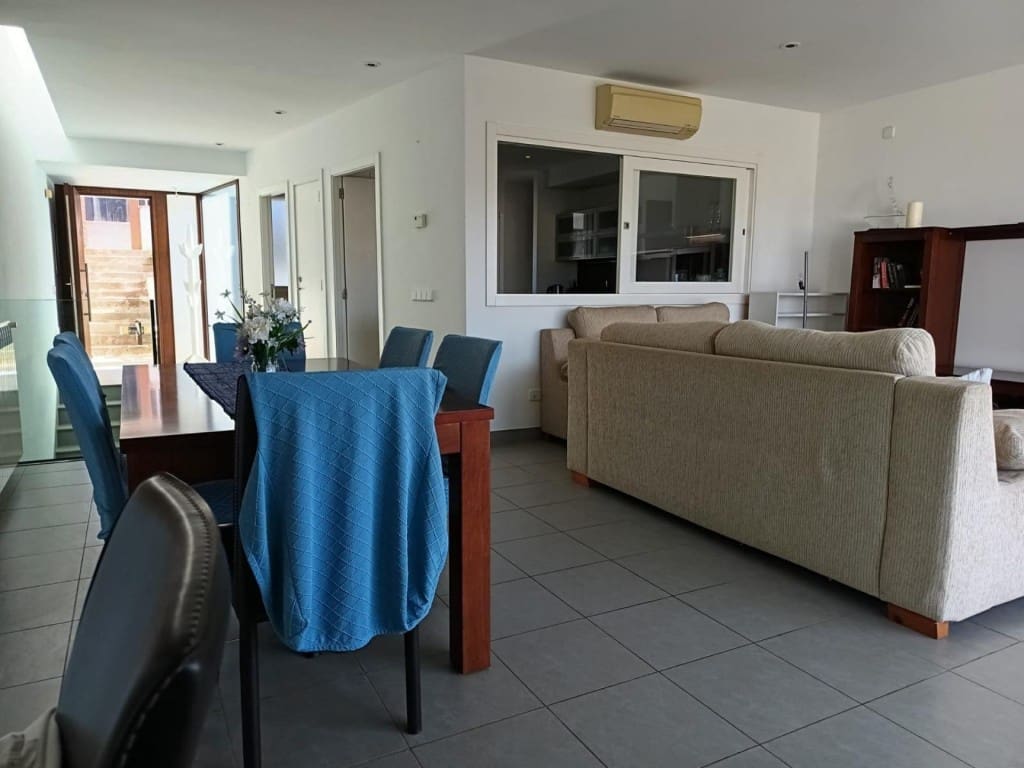 3 soverom Rekkehus til leie i Manacor med svømmebasseng - € 2 750 (Ref: 9755553)