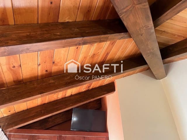 Office for sale in Rioseco de Tapia - € 479,000 (Ref: 9755554)