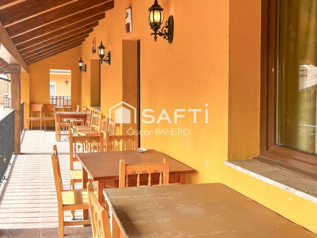 Office for sale in Rioseco de Tapia - € 479,000 (Ref: 9755554)