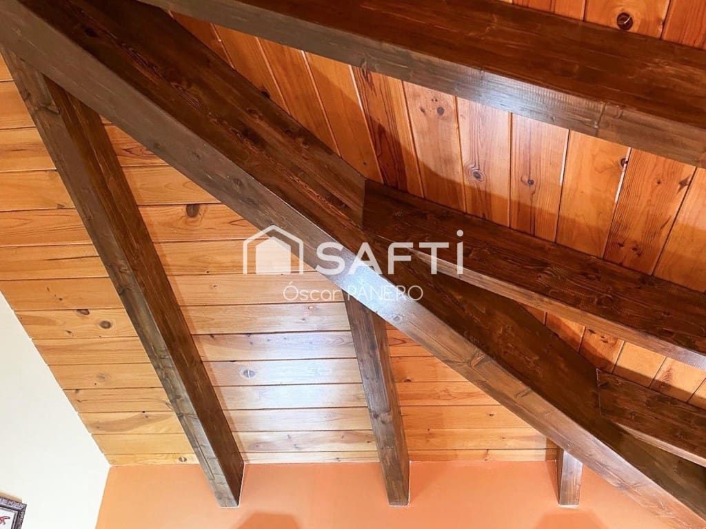 Office for sale in Rioseco de Tapia - € 479,000 (Ref: 9755554)