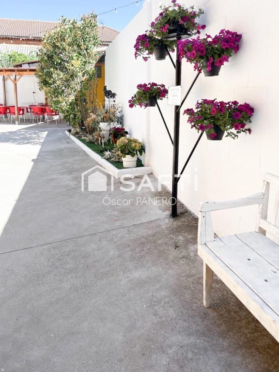 Office for sale in Rioseco de Tapia - € 479,000 (Ref: 9755554)