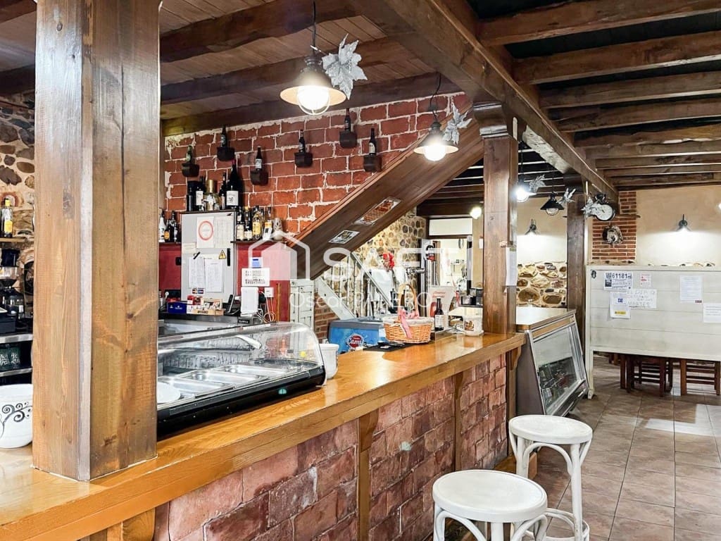 Office for sale in Rioseco de Tapia - € 479,000 (Ref: 9755554)