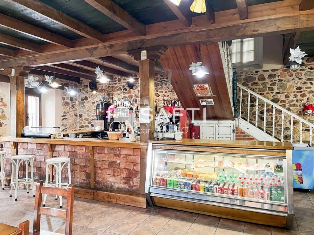 Office for sale in Rioseco de Tapia - € 479,000 (Ref: 9755554)