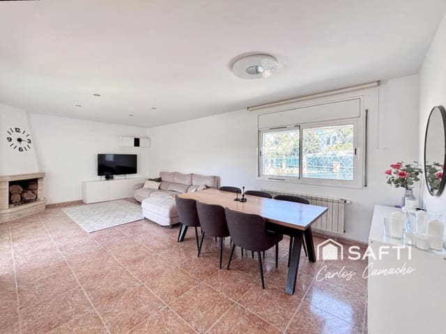 4 chambre Villa/Maison à vendre à Segur de Calafell, Calafell avec piscine garage - 430 000 € (Ref: 9755555)