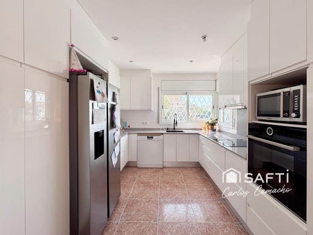 4 chambre Villa/Maison à vendre à Segur de Calafell, Calafell avec piscine garage - 430 000 € (Ref: 9755555)