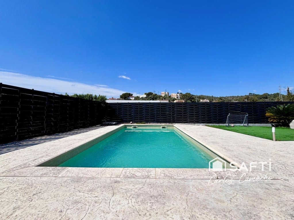 4 chambre Villa/Maison à vendre à Calafell avec piscine garage - 430 000 € (Ref: 9755555)