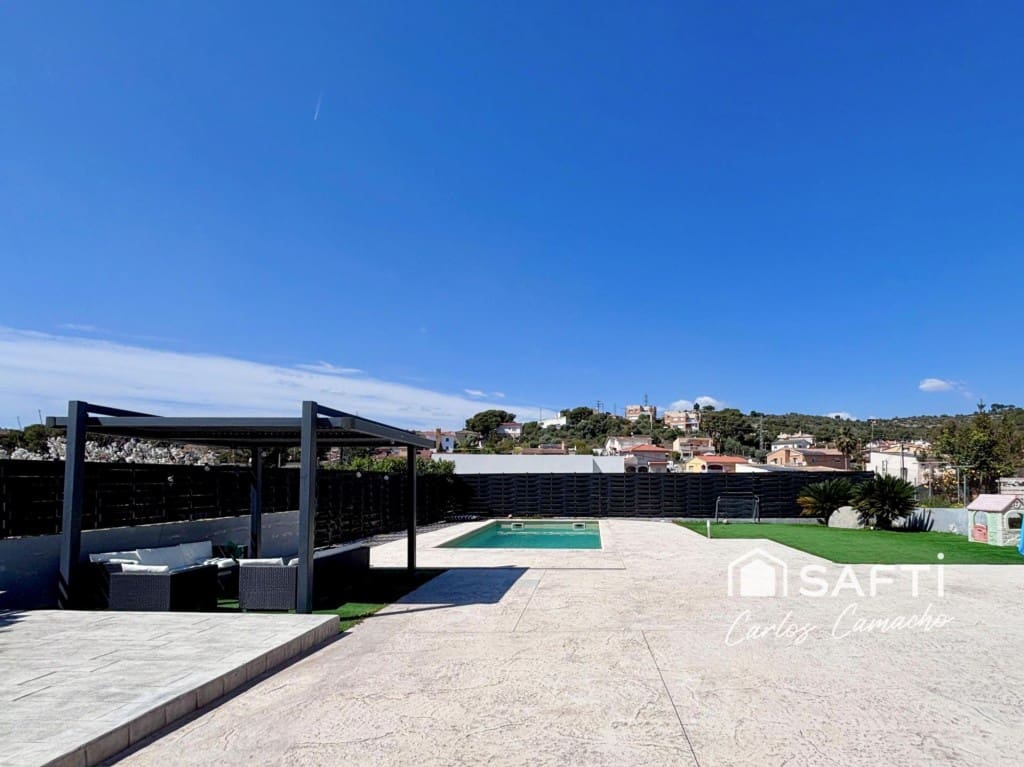 4 chambre Villa/Maison à vendre à Calafell avec piscine garage - 430 000 € (Ref: 9755555)