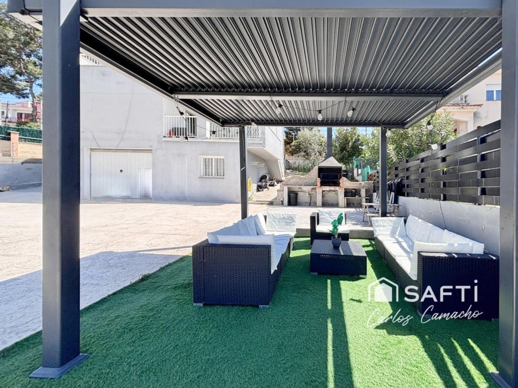 4 chambre Villa/Maison à vendre à Calafell avec piscine garage - 430 000 € (Ref: 9755555)