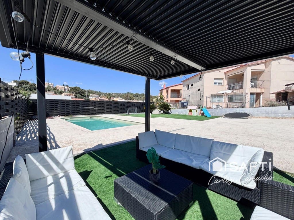 4 chambre Villa/Maison à vendre à Calafell avec piscine garage - 430 000 € (Ref: 9755555)