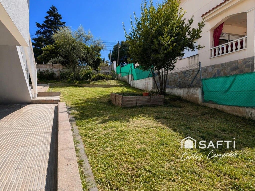 4 chambre Villa/Maison à vendre à Calafell avec piscine garage - 430 000 € (Ref: 9755555)