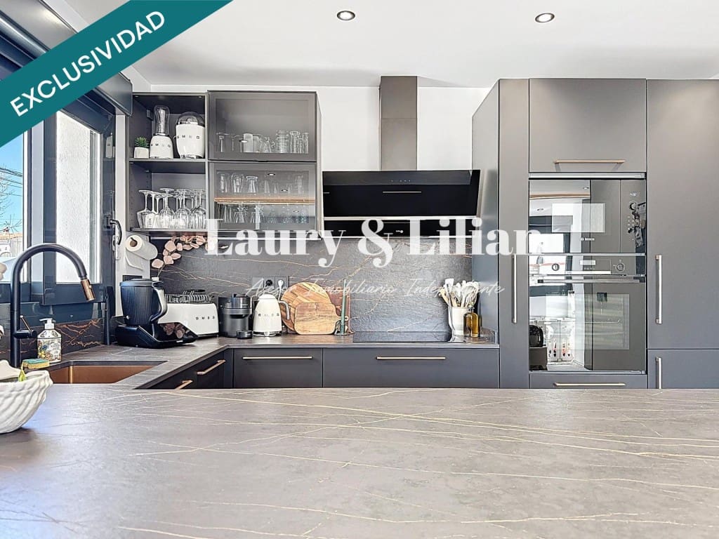 3 camera da letto Villa in vendita in Empuriabrava con piscina garage - 398.000 € (Rif: 9758815)