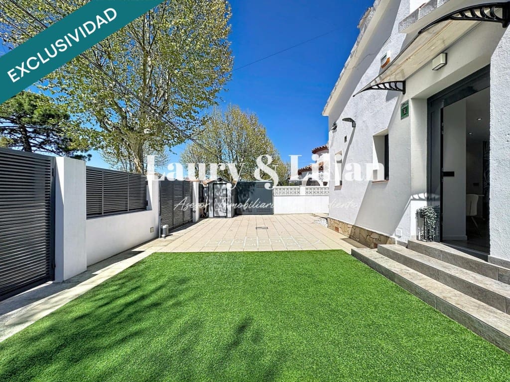 3 camera da letto Villa in vendita in Empuriabrava con piscina garage - 398.000 € (Rif: 9758815)