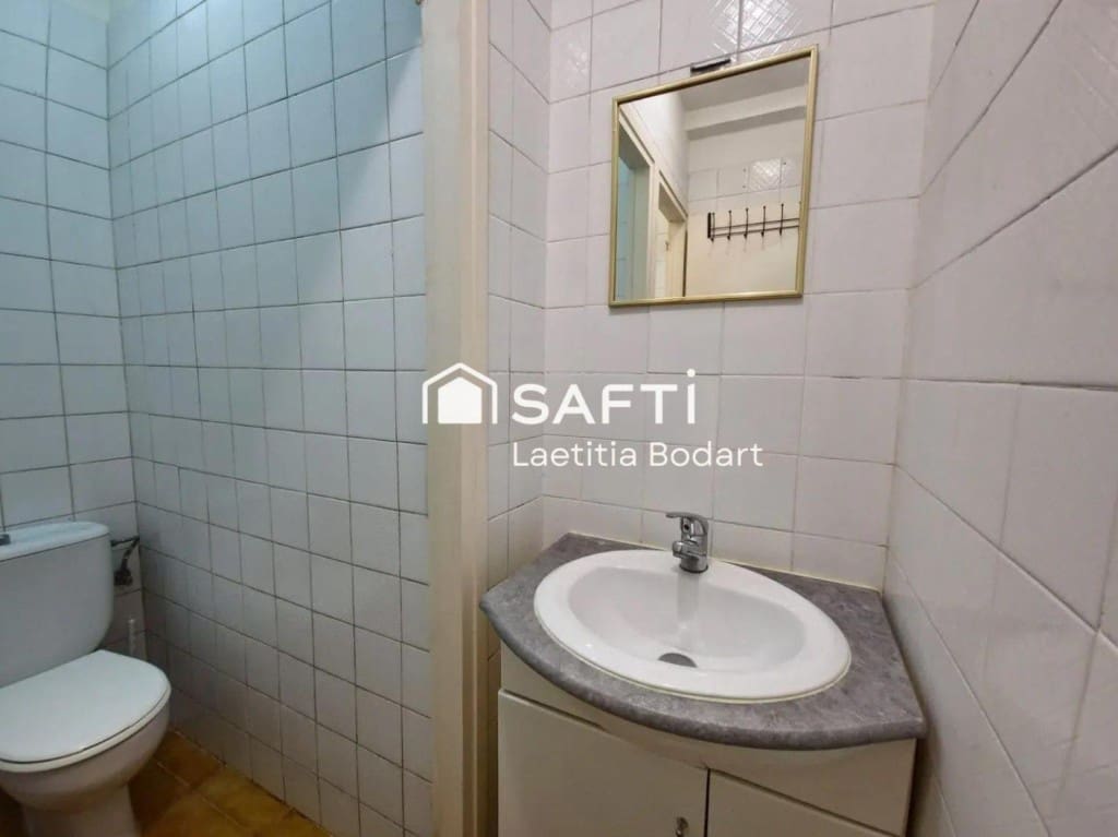 Kommersiell til salgs i Empuriabrava - € 159 000 (Ref: 9758816)