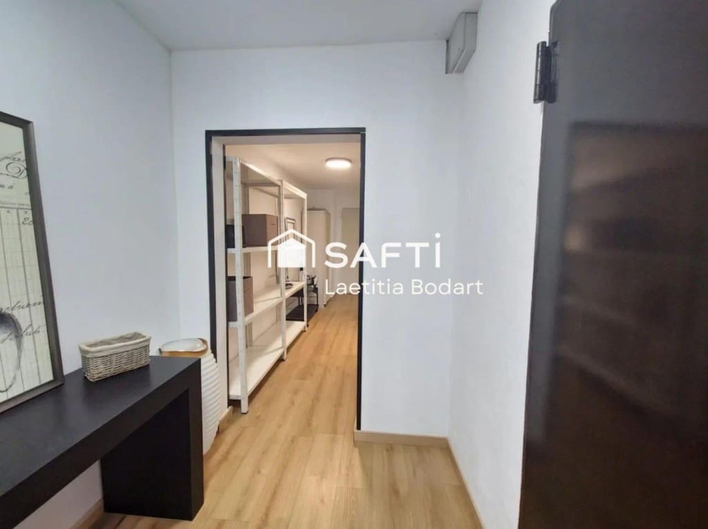 Kommersiell til salgs i Empuriabrava - € 159 000 (Ref: 9758816)