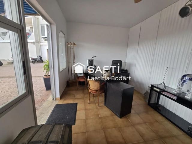 Kommersiell til salgs i Empuriabrava, Castelló d'Empúries - € 159 000 (Ref: 9758816)
