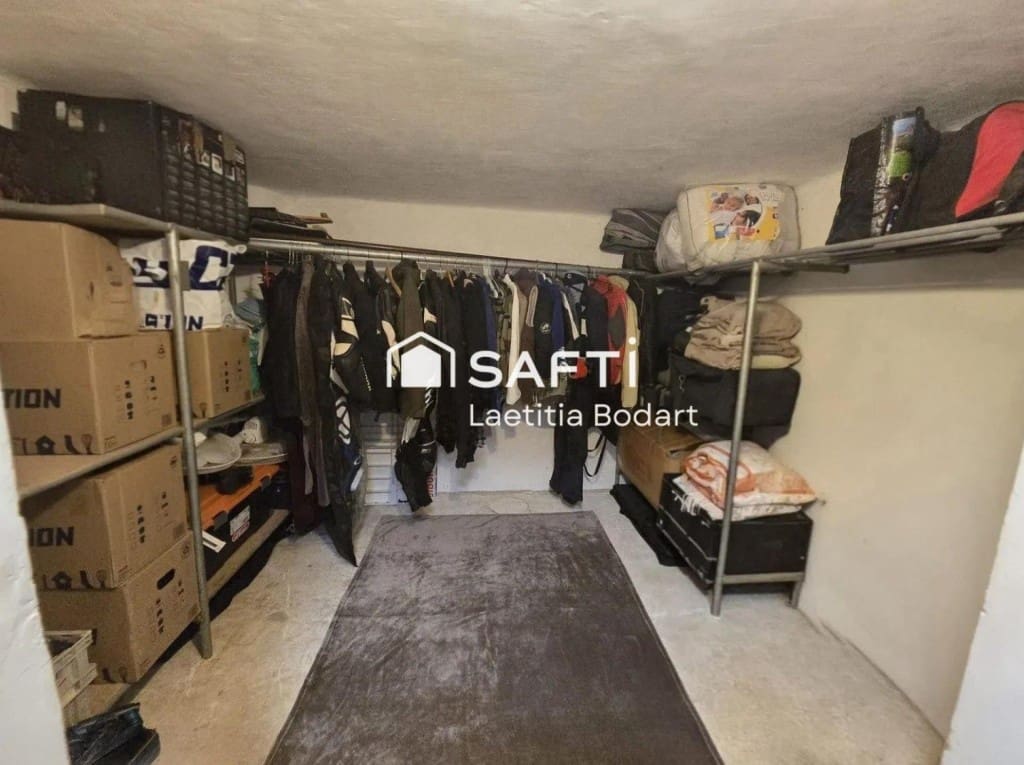 Kommersiell til salgs i Empuriabrava - € 159 000 (Ref: 9758816)