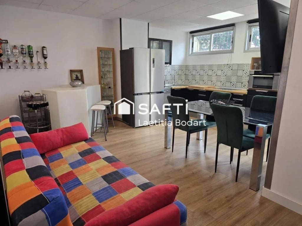 Kommersiell til salgs i Empuriabrava - € 159 000 (Ref: 9758816)