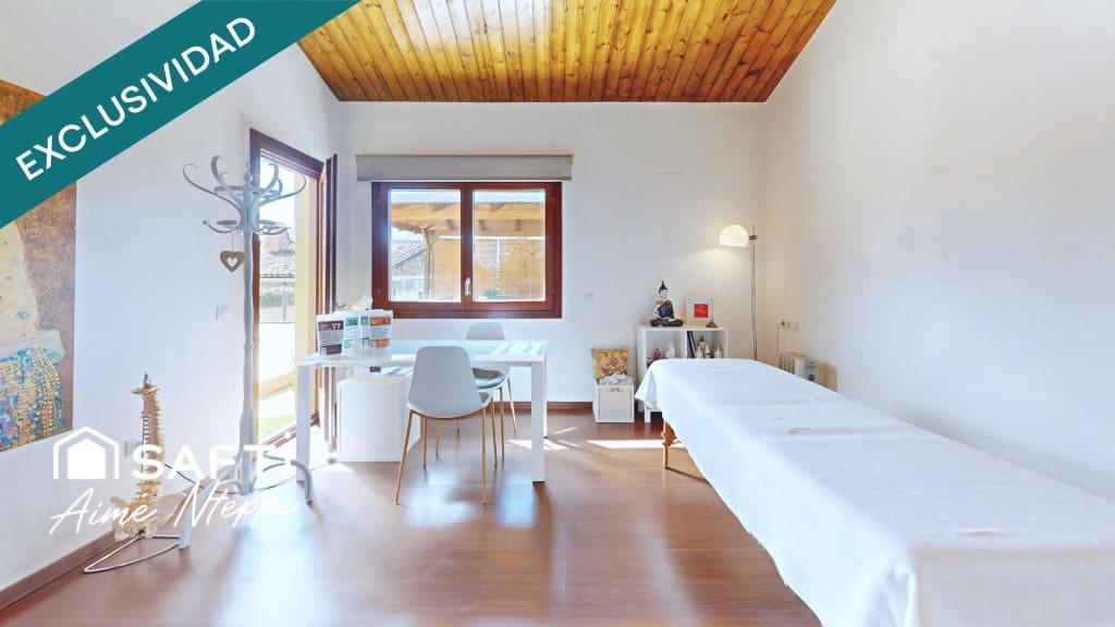 5 soverom Villa til salgs i Sant Julia de Ramis med svømmebasseng garasje - € 740 000 (Ref: 9761876)