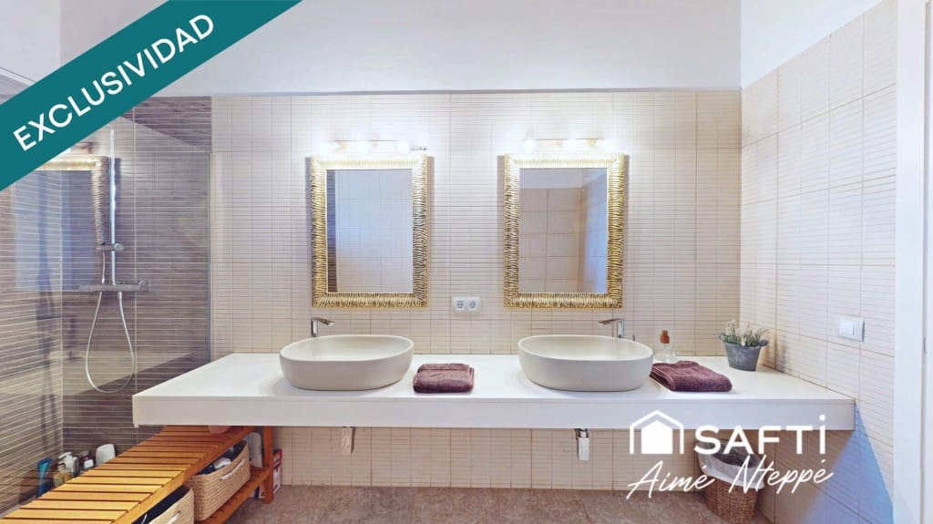 5 soverom Villa til salgs i Sant Julia de Ramis med svømmebasseng garasje - € 740 000 (Ref: 9761876)