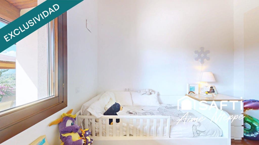 5 soverom Villa til salgs i Sant Julia de Ramis med svømmebasseng garasje - € 740 000 (Ref: 9761876)