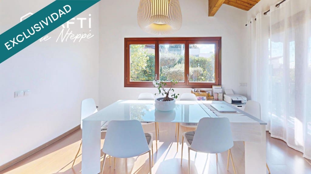 5 soverom Villa til salgs i Sant Julia de Ramis med svømmebasseng garasje - € 740 000 (Ref: 9761876)