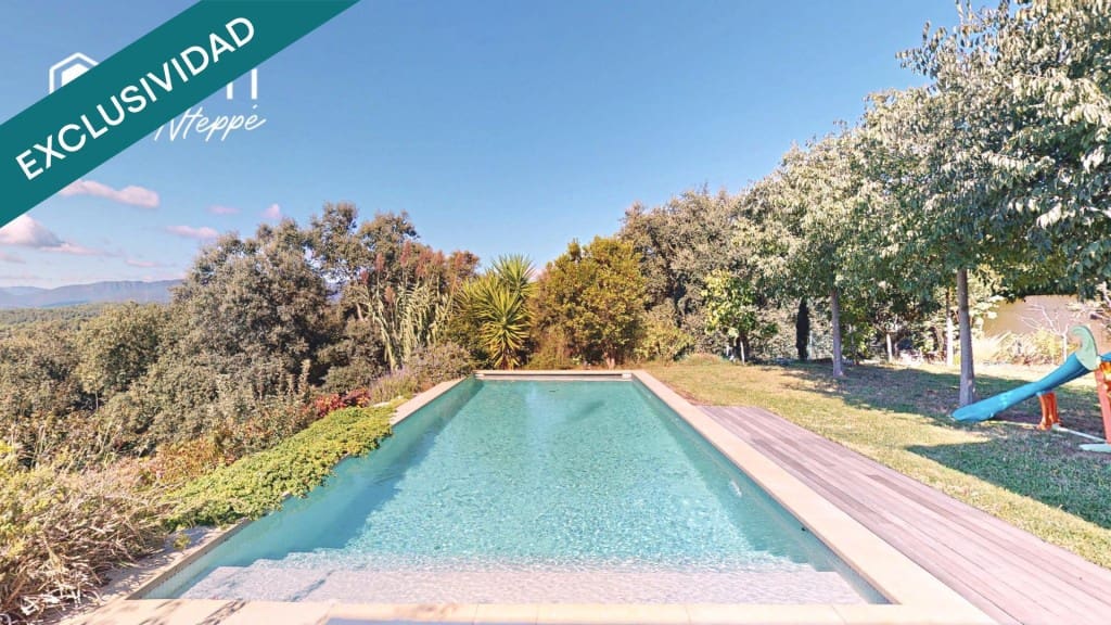 5 soverom Villa til salgs i Sant Julia de Ramis med svømmebasseng garasje - € 740 000 (Ref: 9761876)