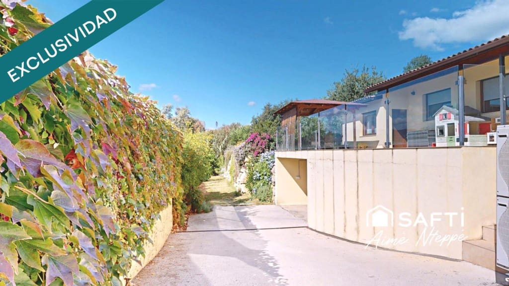 5 soverom Villa til salgs i Sant Julia de Ramis med svømmebasseng garasje - € 740 000 (Ref: 9761876)