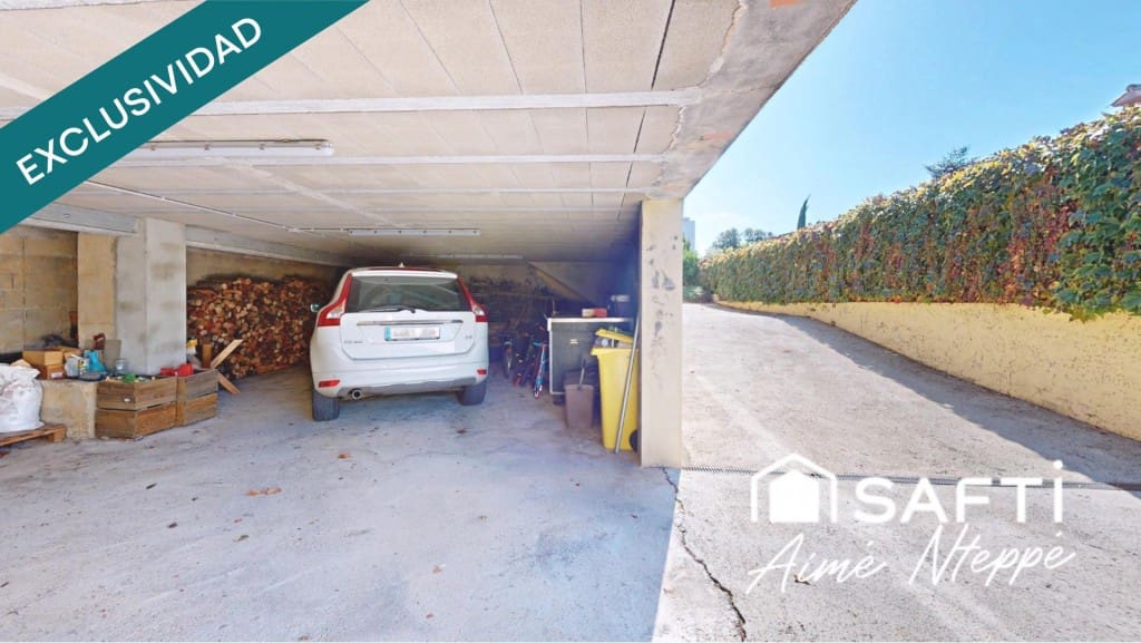 5 soverom Villa til salgs i Sant Julia de Ramis med svømmebasseng garasje - € 740 000 (Ref: 9761876)