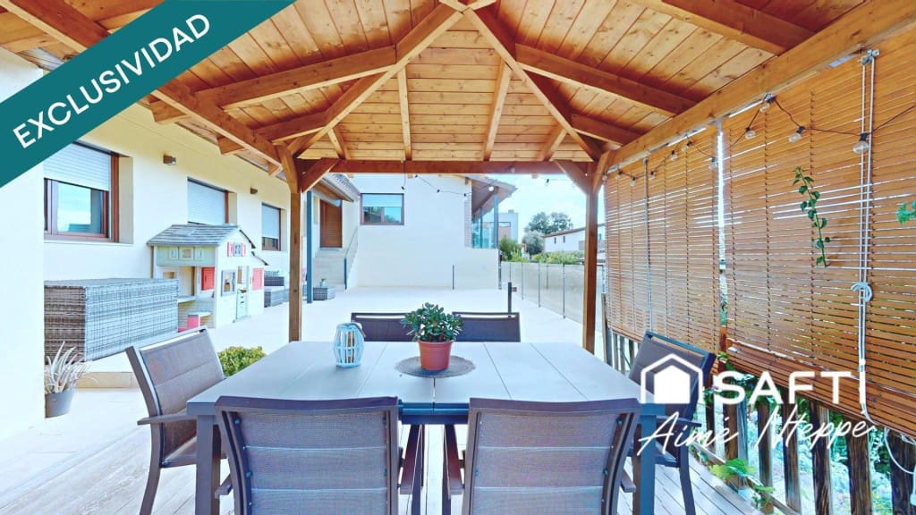 5 soverom Villa til salgs i Sant Julia de Ramis med svømmebasseng garasje - € 740 000 (Ref: 9761876)