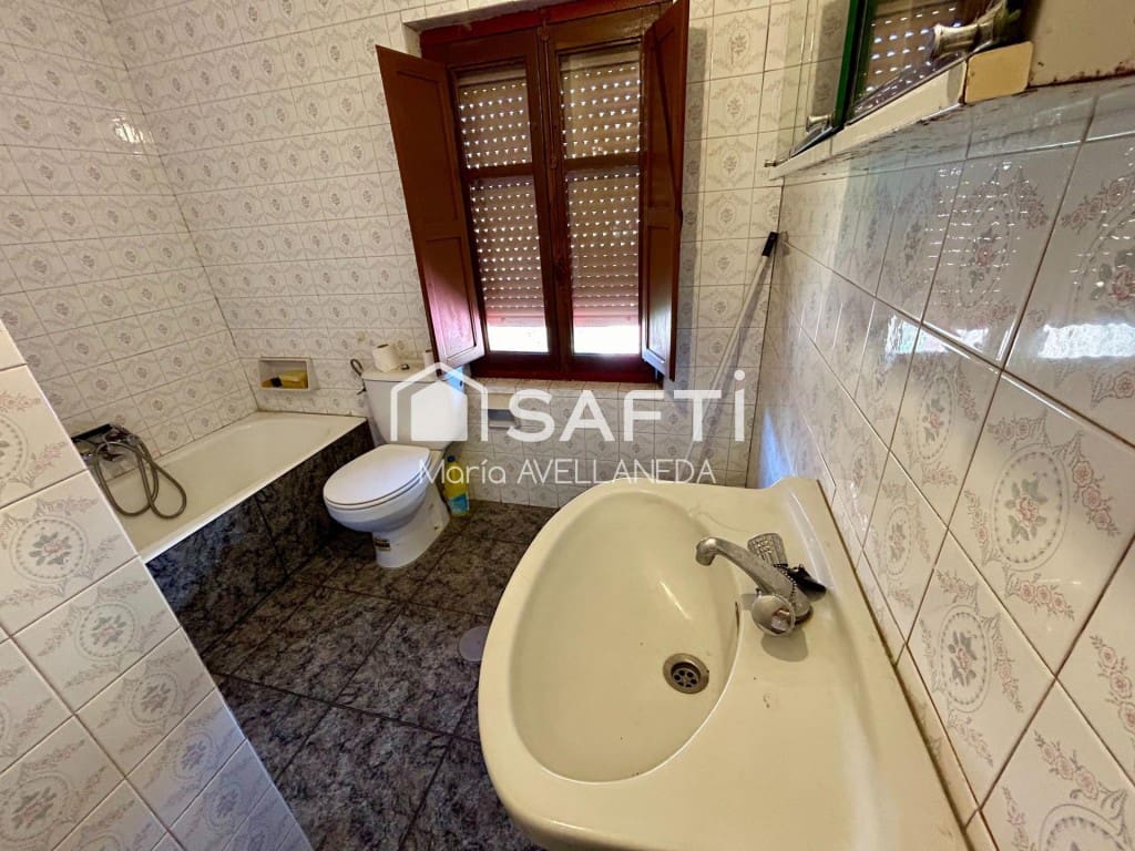 Finca/Casa Rural de 11 habitaciones en Valencia de Don Juan en venta con garaje - 129.000 € (Ref: 9761877)