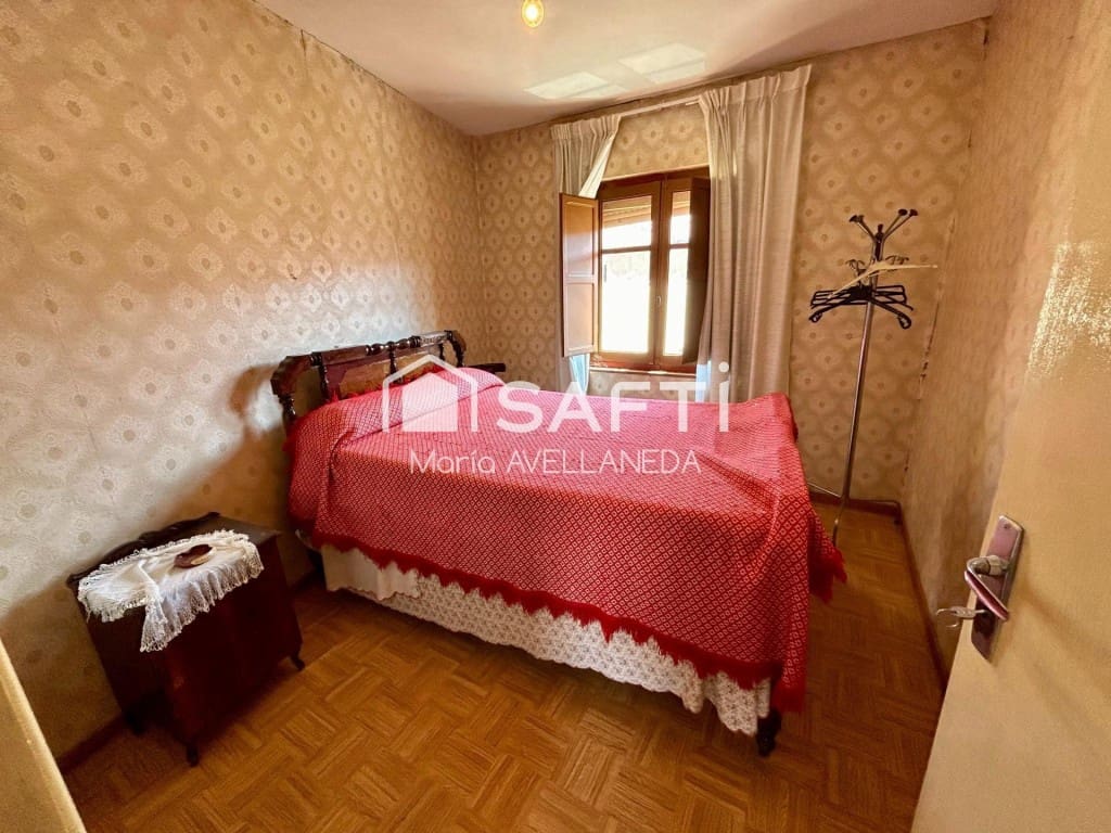 Finca/Casa Rural de 11 habitaciones en Valencia de Don Juan en venta con garaje - 129.000 € (Ref: 9761877)