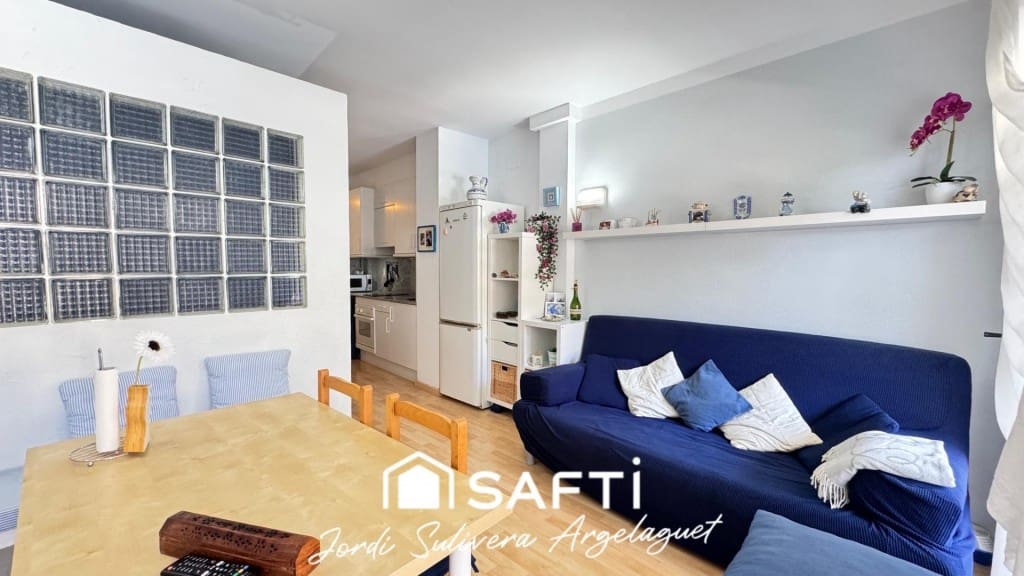 Studio for sale in Palamos with pool - € 239,000 (Ref: 9770557)