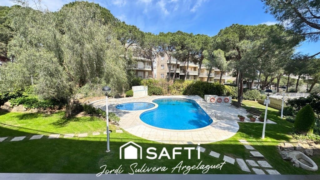 Studio for sale in Palamos with pool - € 239,000 (Ref: 9770557)