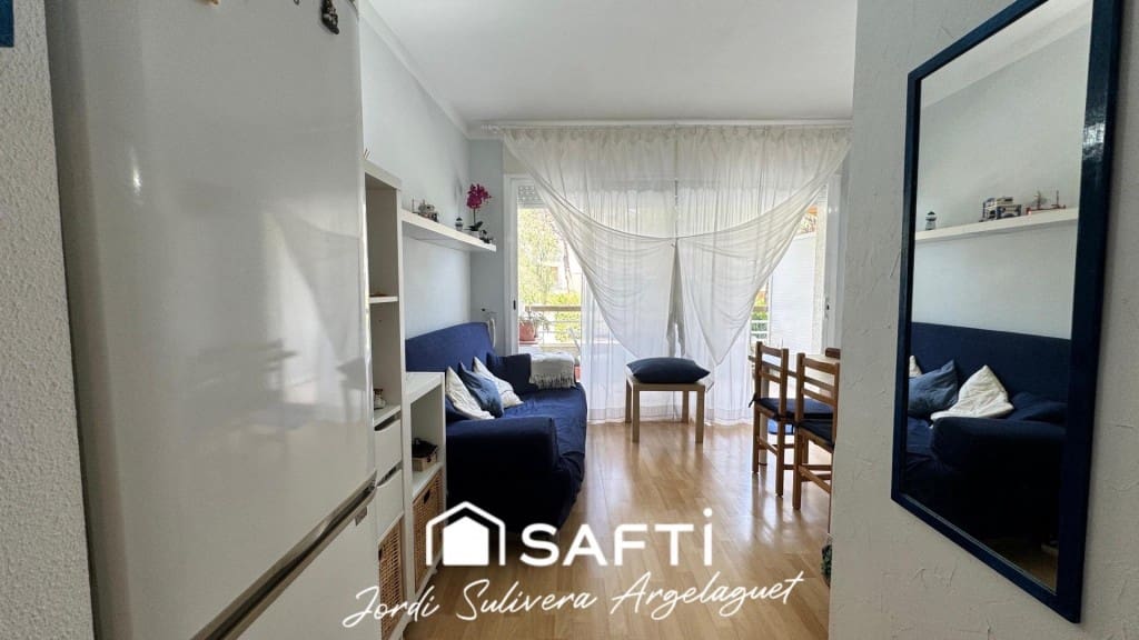 Studio for sale in Palamos with pool - € 239,000 (Ref: 9770557)