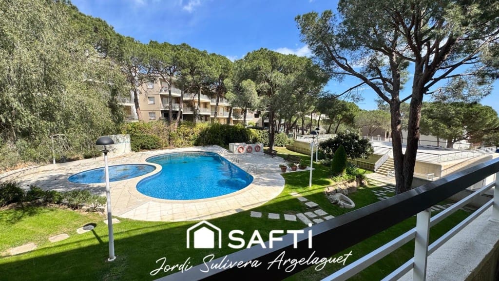 Studio for sale in Palamos with pool - € 239,000 (Ref: 9770557)