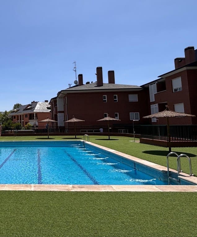 2 soverom Leilighet til salgs i Las Rozas de Madrid med svømmebasseng - € 635 000 (Ref: 9770558)