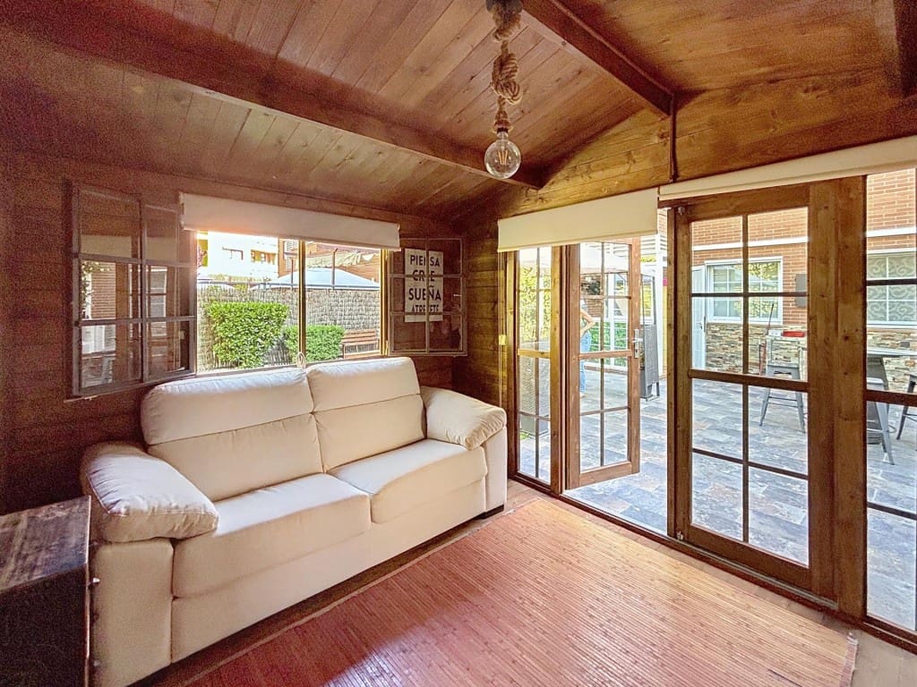 2 soverom Leilighet til salgs i Las Rozas de Madrid med svømmebasseng - € 635 000 (Ref: 9770558)