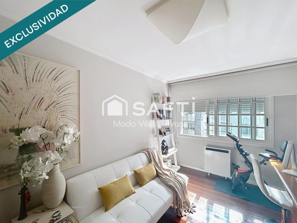 3 bedroom Apartment for sale in Santiago de Compostela - € 360,000 (Ref: 9772884)