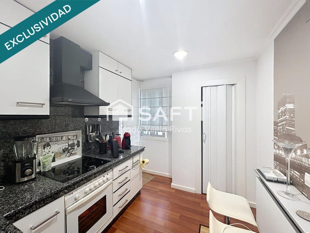 3 bedroom Apartment for sale in Santiago de Compostela - € 360,000 (Ref: 9772884)