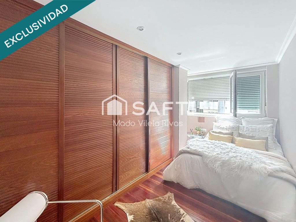 3 bedroom Apartment for sale in Santiago de Compostela - € 360,000 (Ref: 9772884)