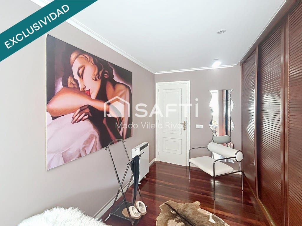 3 bedroom Apartment for sale in Santiago de Compostela - € 360,000 (Ref: 9772884)