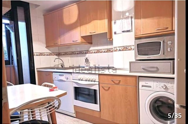 Adosado de 3 habitaciones en Zuera en venta con garaje - 225.000 € (Ref: 9772885)